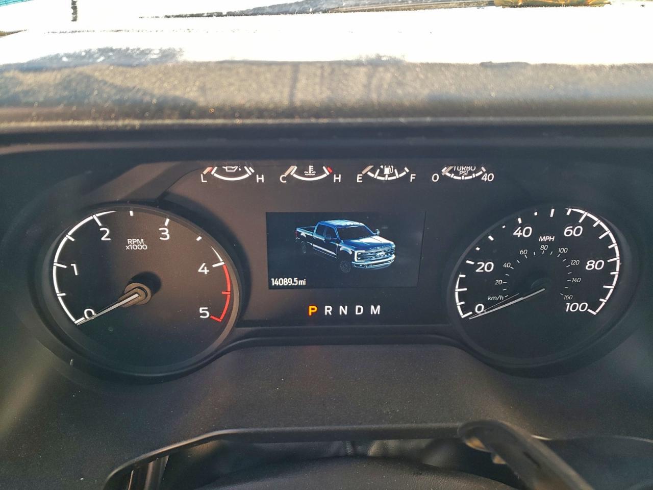 Ford F-550 Super Duty Image 3