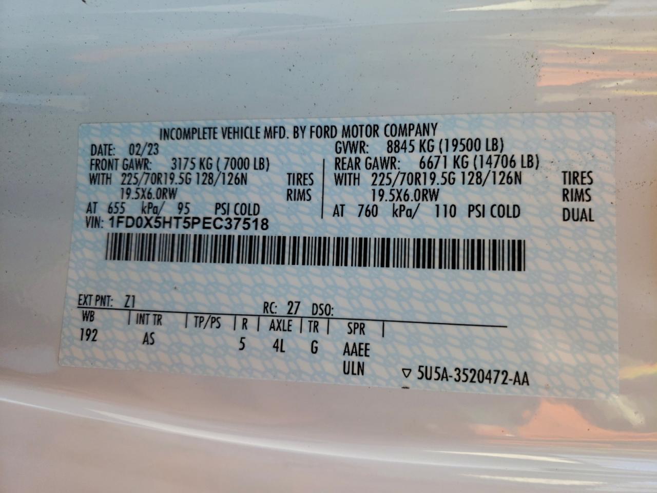 Ford F-550 Super Duty Image 12