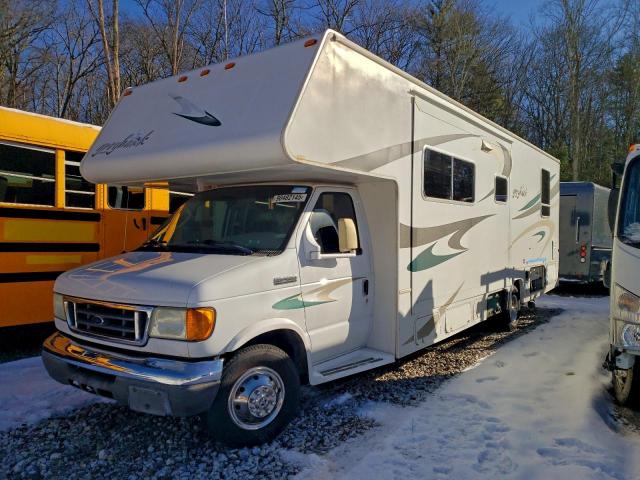 Ford Econoline E450 Super Duty Cutaway Van Image 10