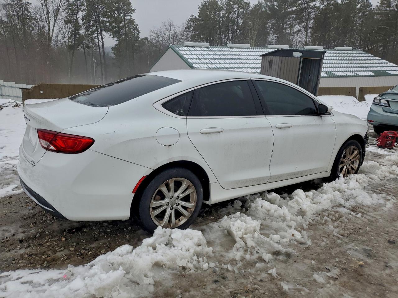 Chrysler 200 Limited Image 4