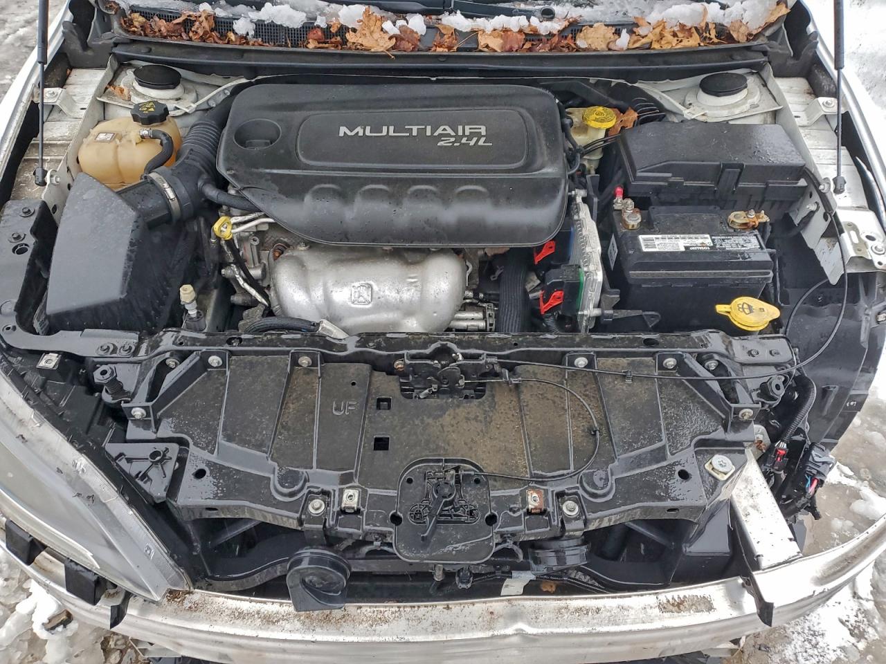 Chrysler 200 Limited Image 9