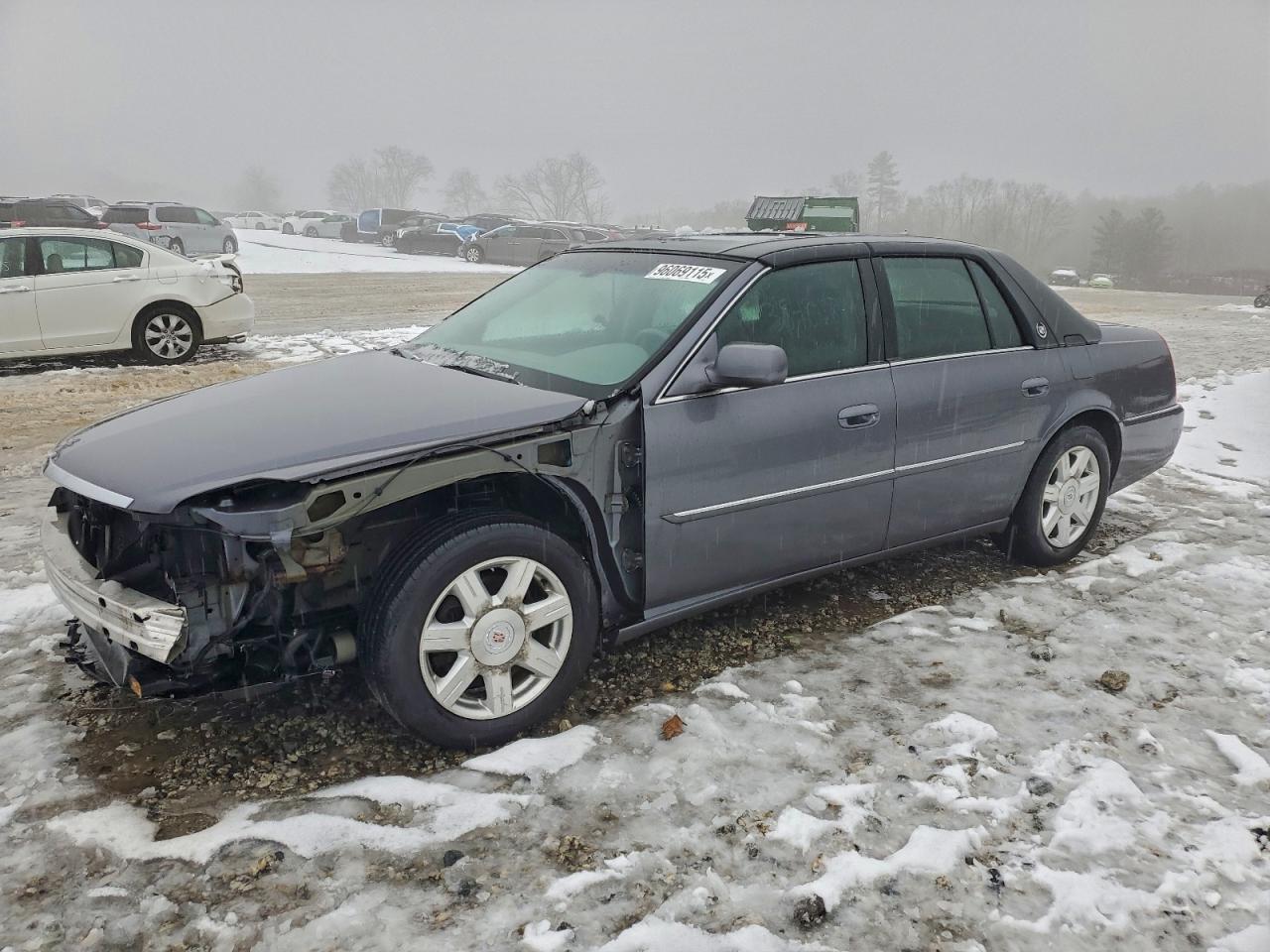 Cadillac DTS Image 1