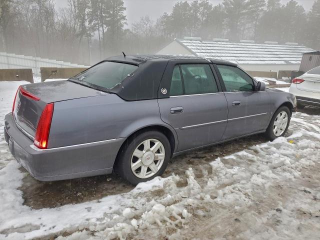 Cadillac DTS Image 9
