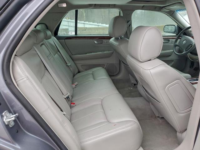 Cadillac DTS Image 2