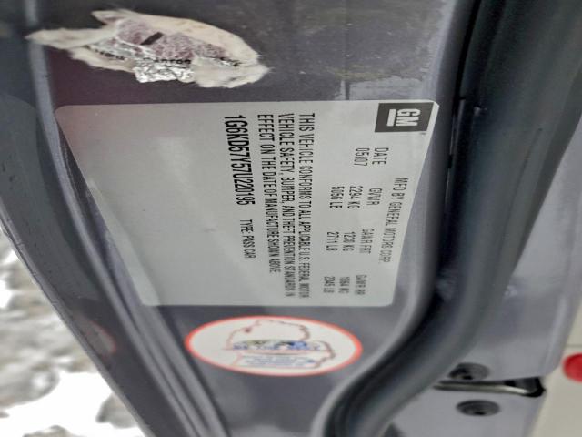 Cadillac DTS Image 11