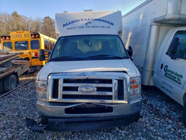 Ford E-350 E350 Super Duty Cutaway Van Image 11