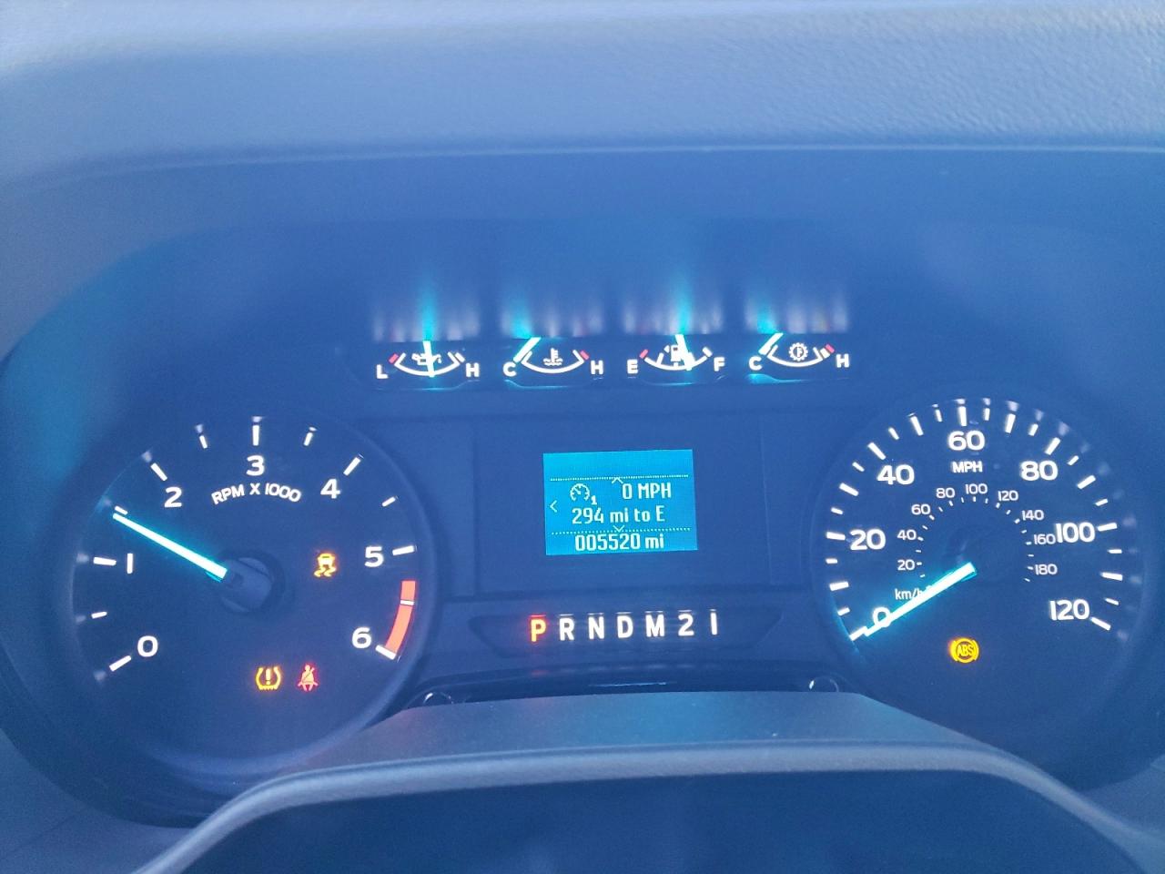 Ford E-350 E350 Super Duty Cutaway Van Image 4