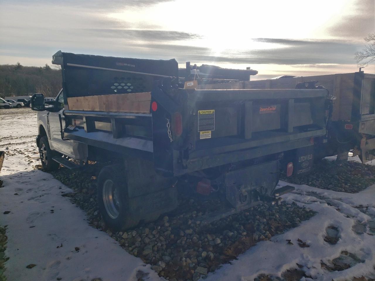 Ford F-350 Super Duty Image 11