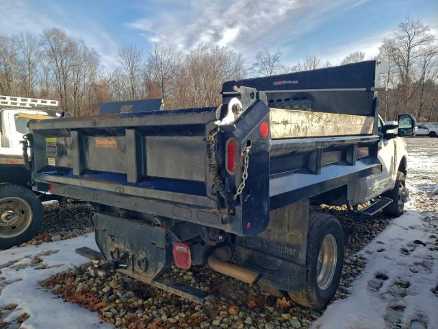 Ford F-350 Super Duty Image 9