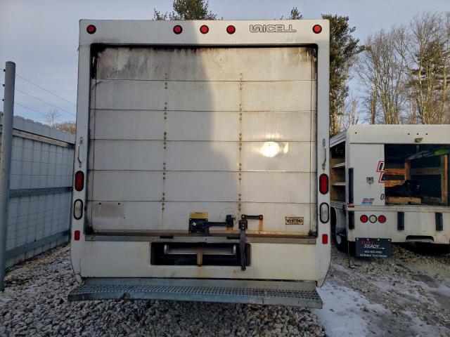 GMC Savana Cutaway G4500 Image 4