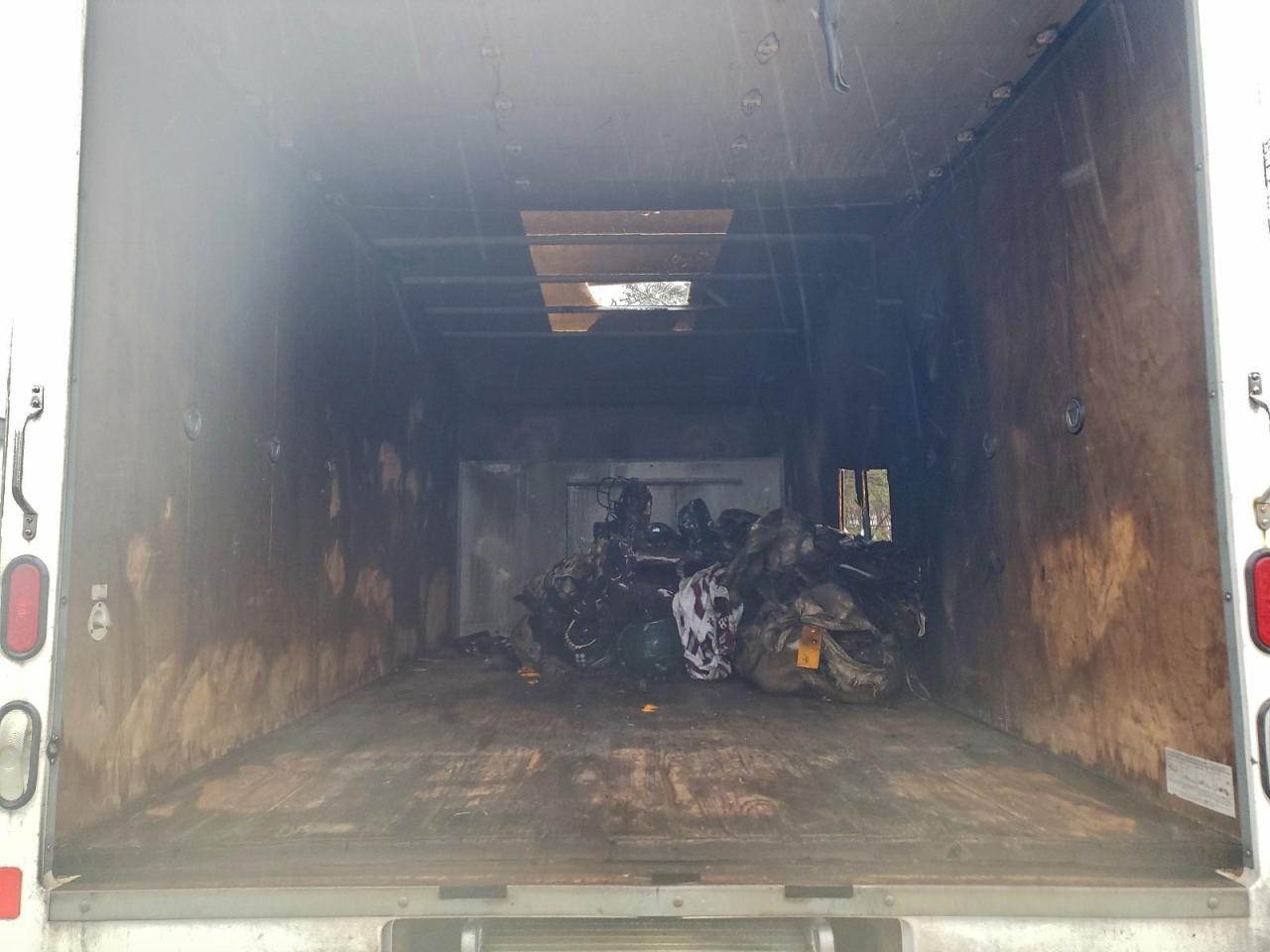 GMC Savana Cutaway G4500 Image 5