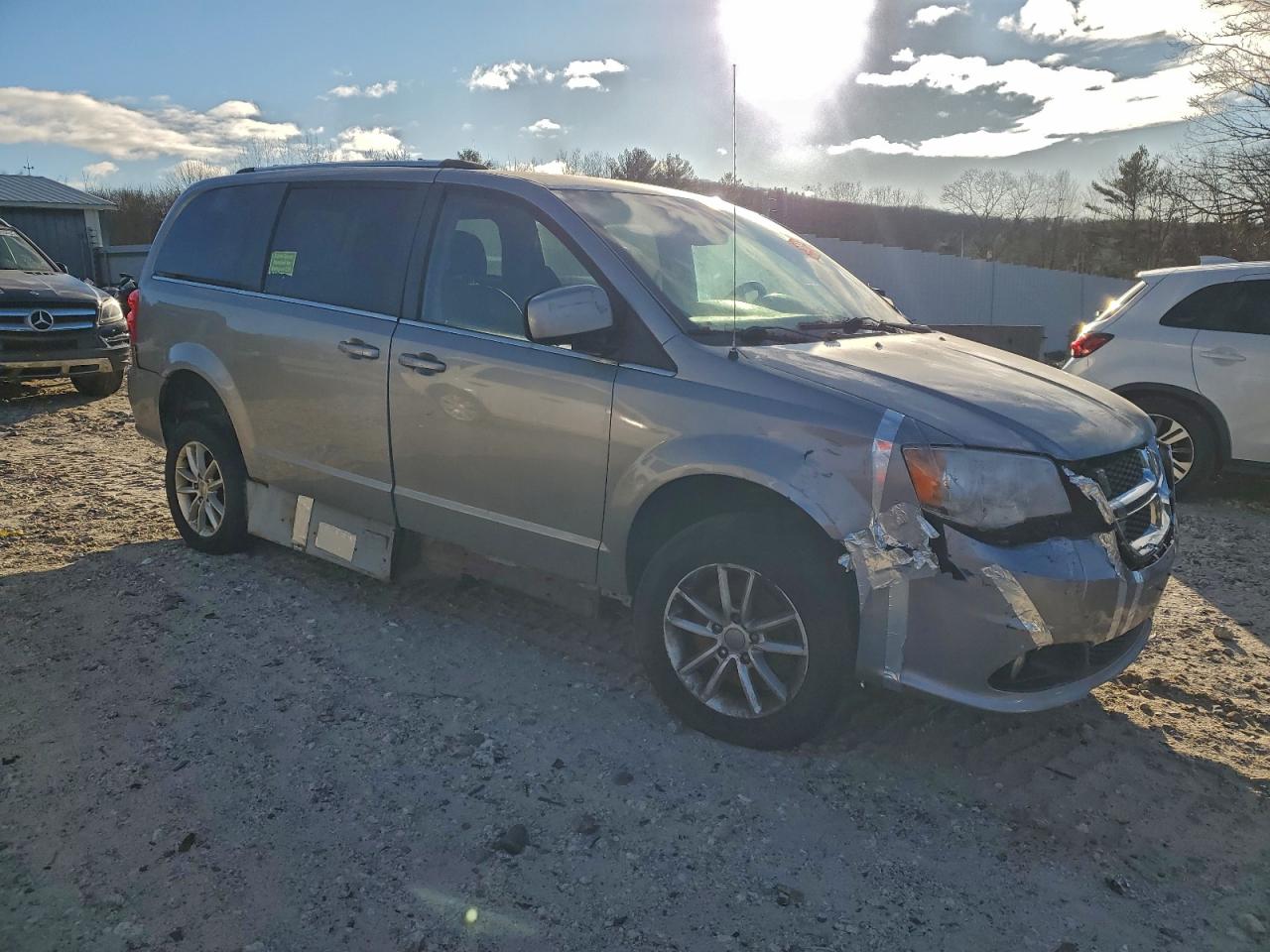 Dodge Caravan Sxt Image 7