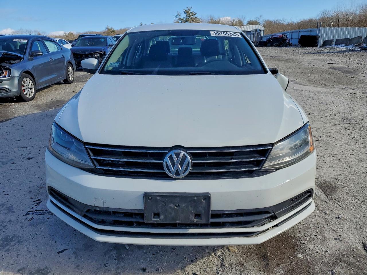 Volkswagen Jetta S Image 3