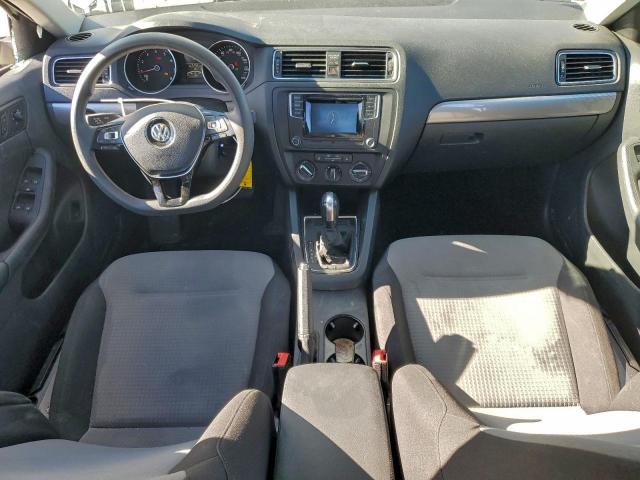 Volkswagen Jetta S Image 11