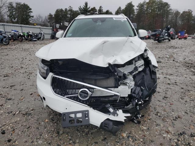 Volvo XC40 T5 Momentum Image 10