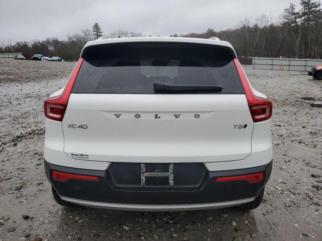 Volvo XC40 T5 Momentum Image 4