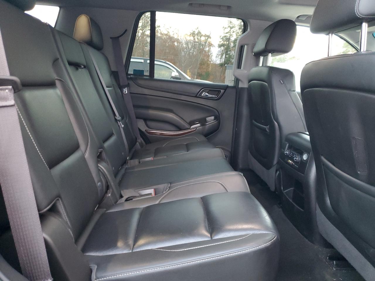 GMC Yukon Slt Image 2