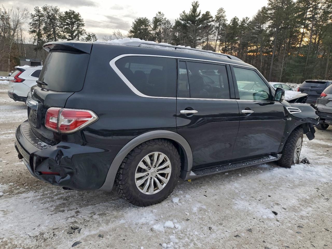 Nissan Armada Sv Image 4