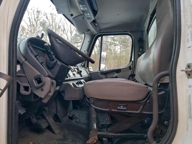 Freightliner M2 106 Medium Duty Image 8