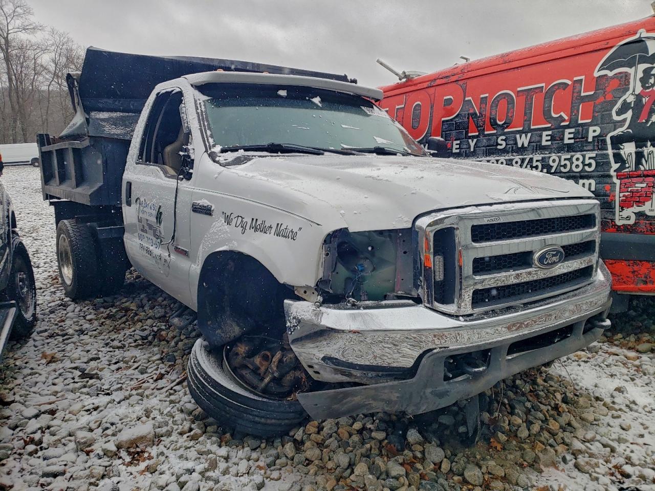 Ford F-550 Super Duty Image 2