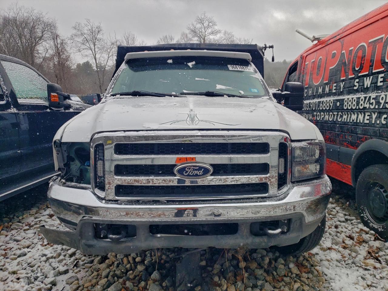 Ford F-550 Super Duty Image 5