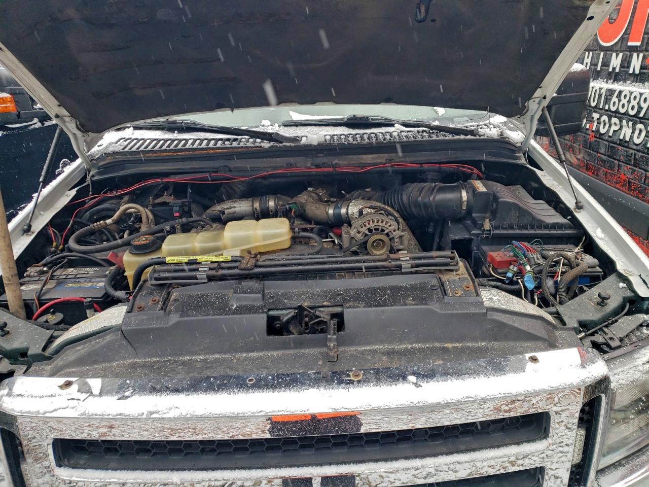 Ford F-550 Super Duty Image 11