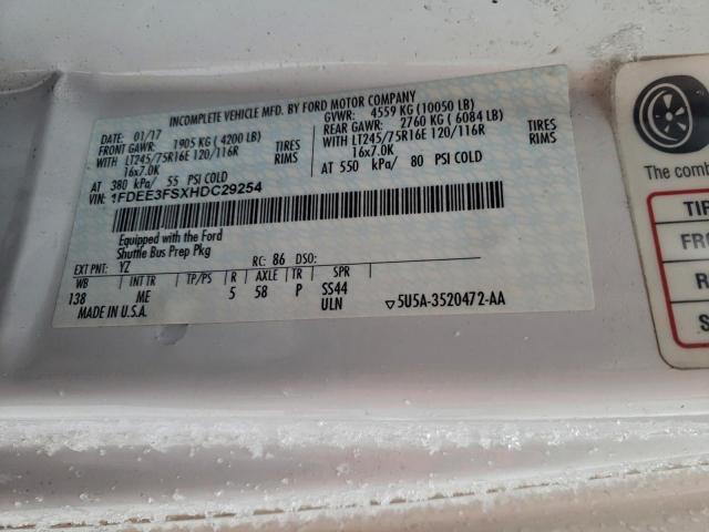 Ford Econoline E350 Super Duty Cutaway Van Image 3