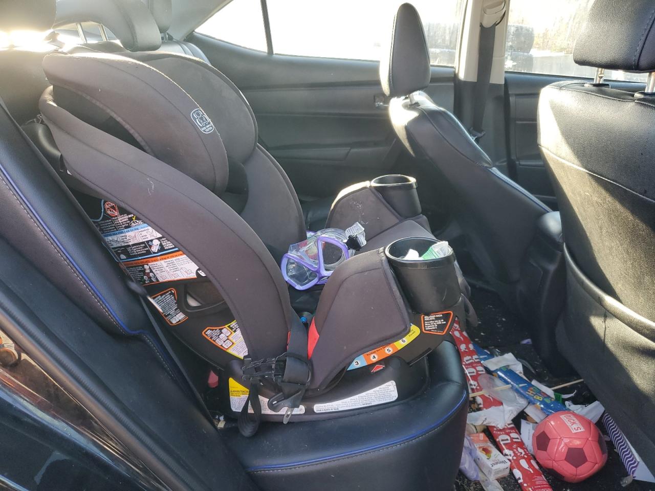 Toyota Corolla L Image 7