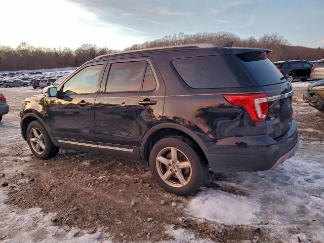 Ford Explorer Xlt Image 4