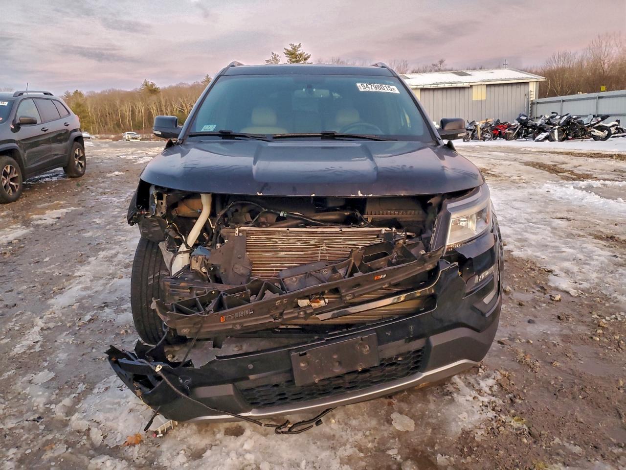 Ford Explorer Xlt Image 13