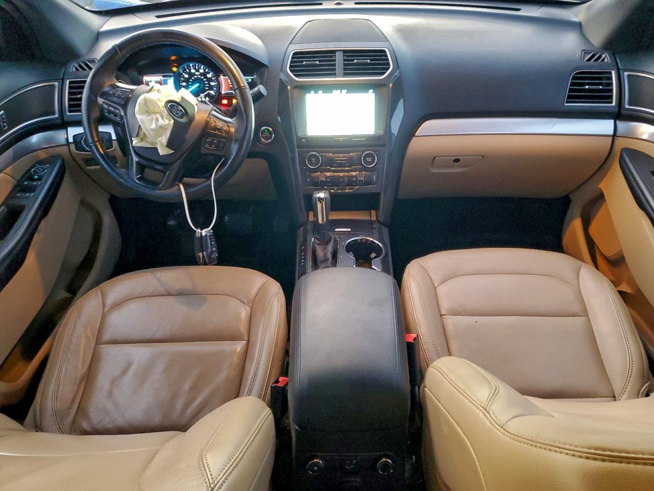 Ford Explorer Xlt Image 3