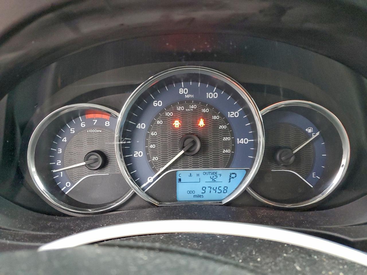 Toyota Corolla L Image 8