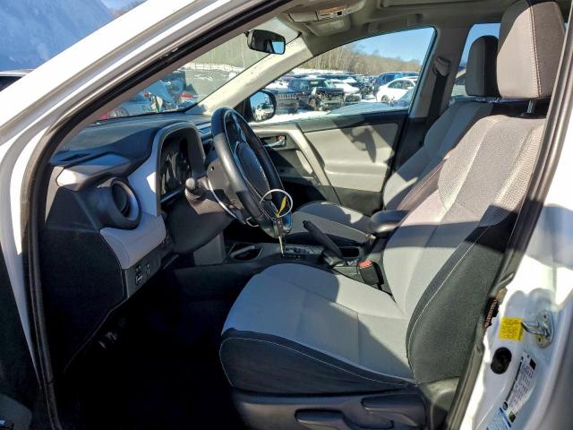 Toyota RAV4 Xle Image 2