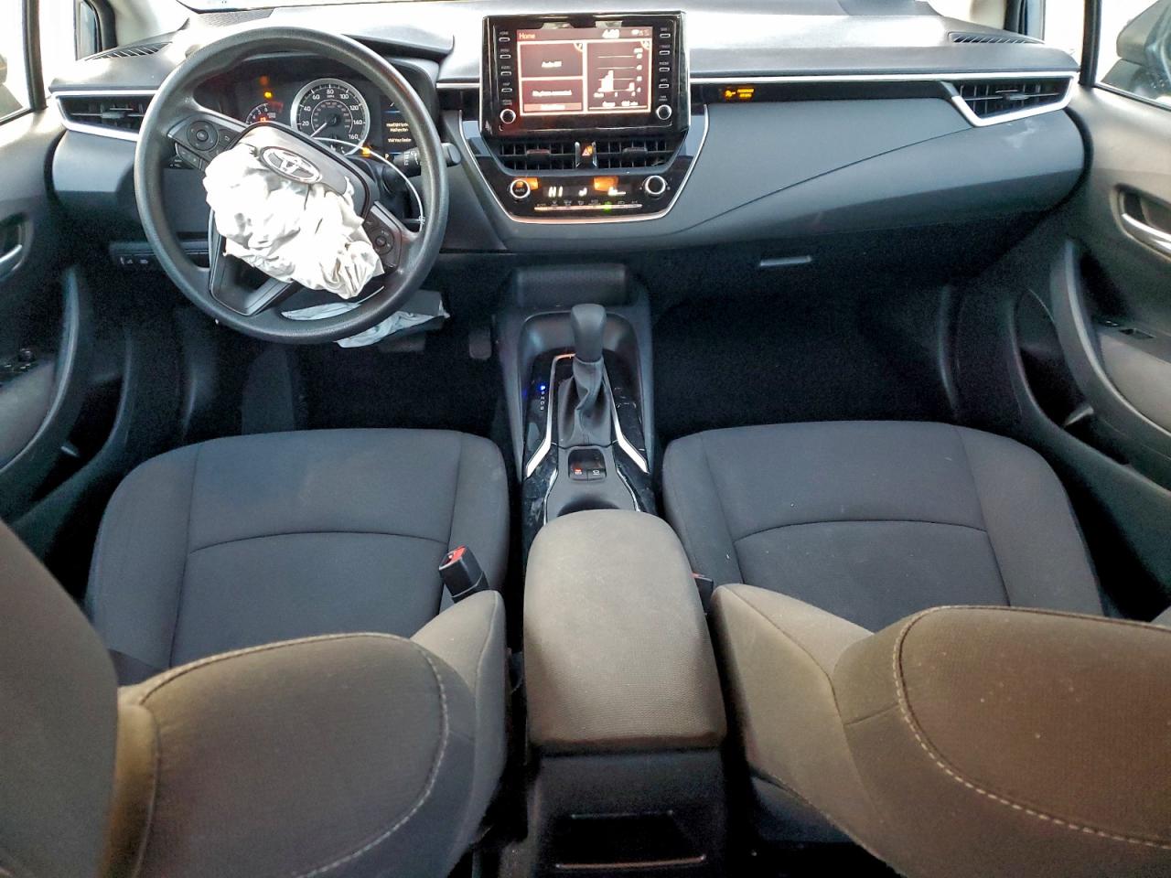 Toyota Corolla Le Image 10