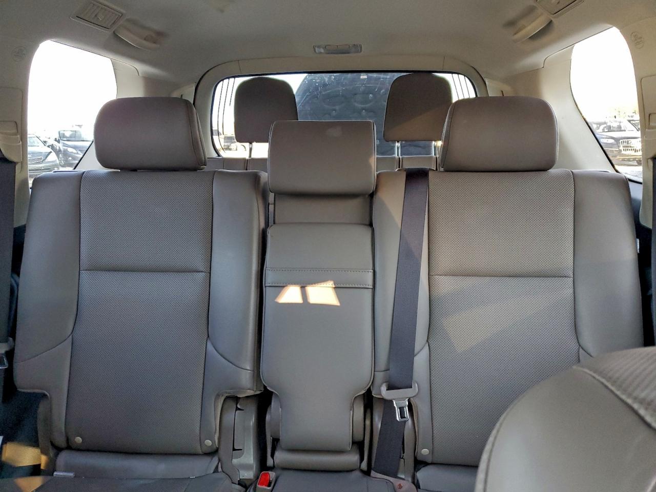 Lexus Gx 460 Premium Image 4