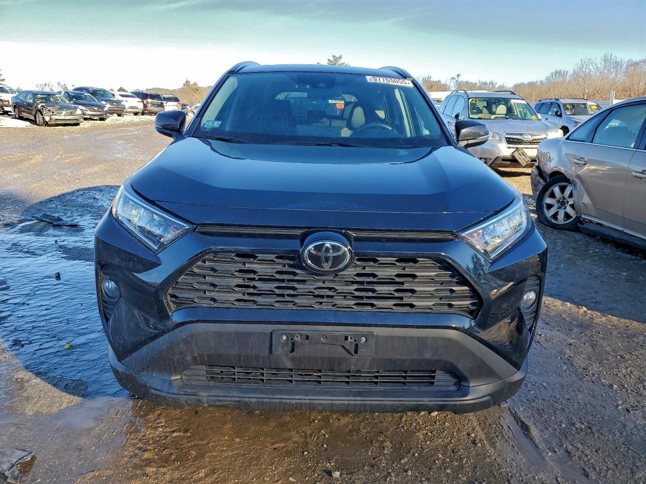 Toyota RAV4 Xle Image 4