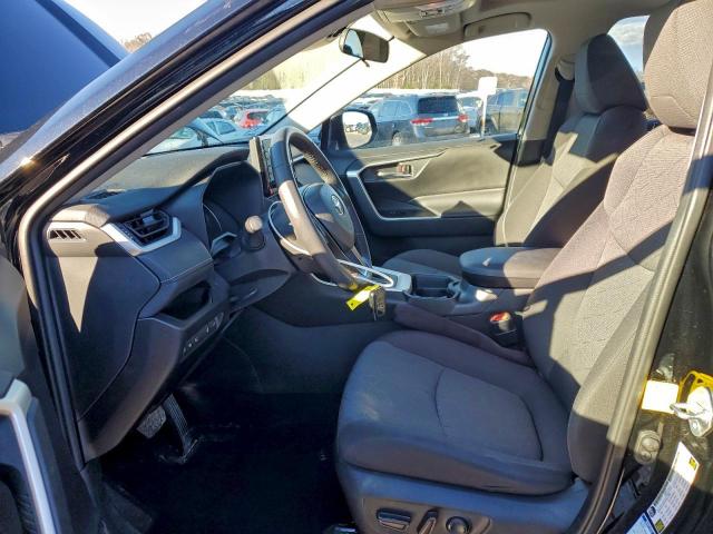 Toyota RAV4 Xle Image 5