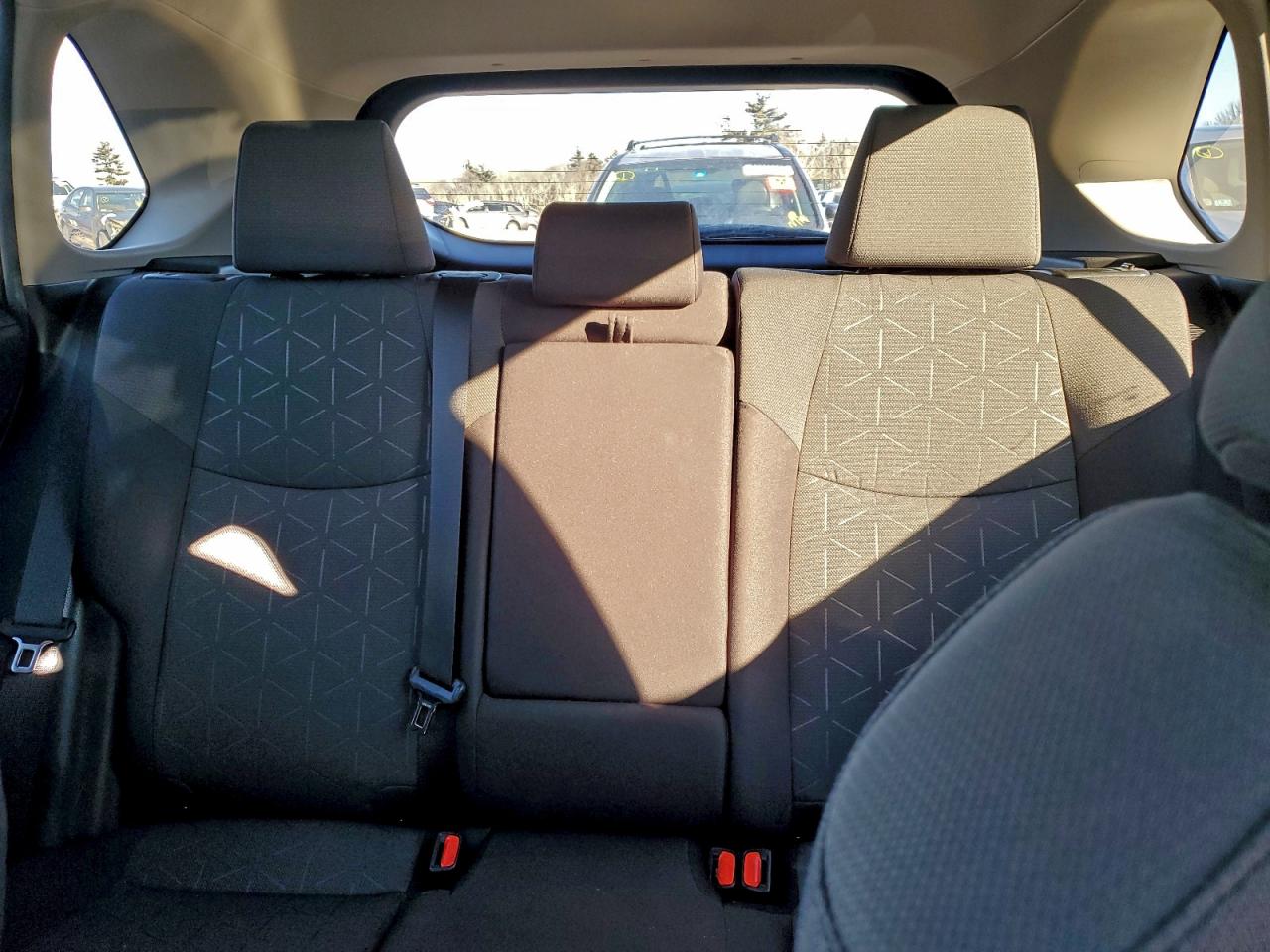 Toyota RAV4 Xle Image 7