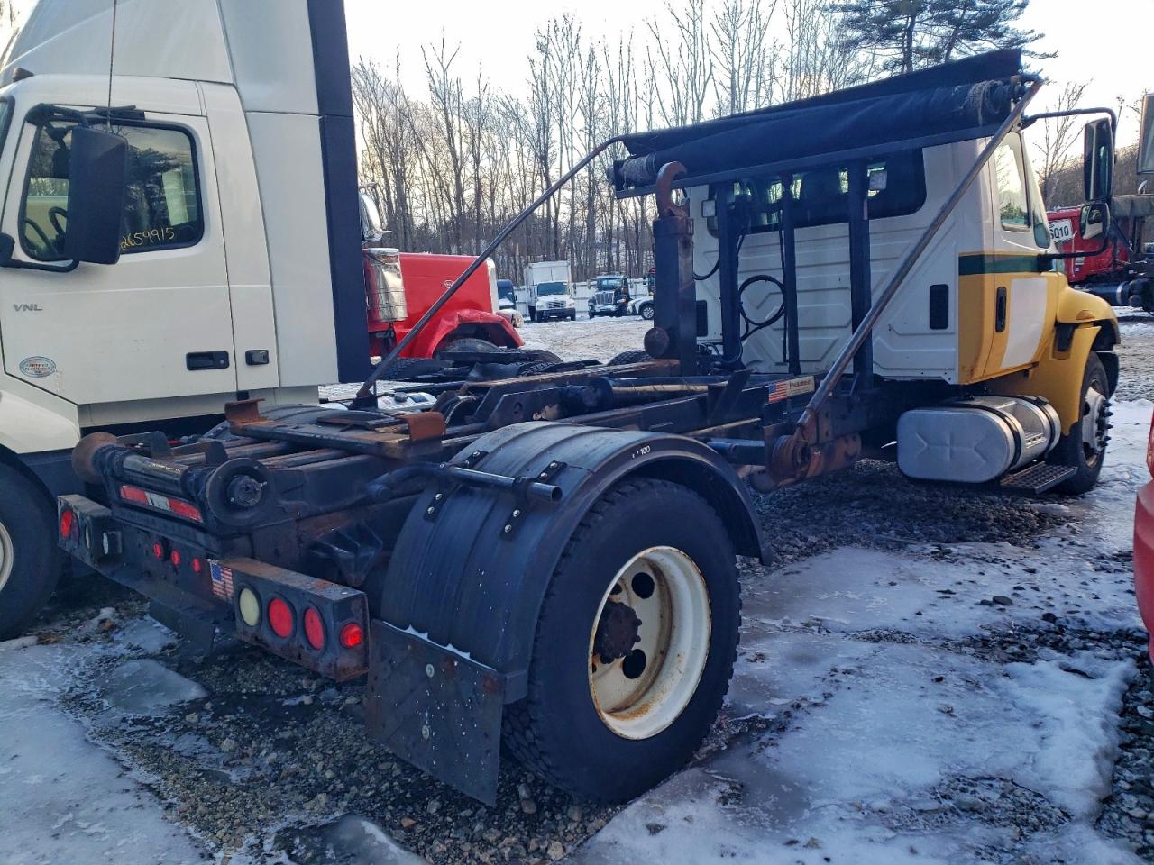 International 4300 4300 Image 2