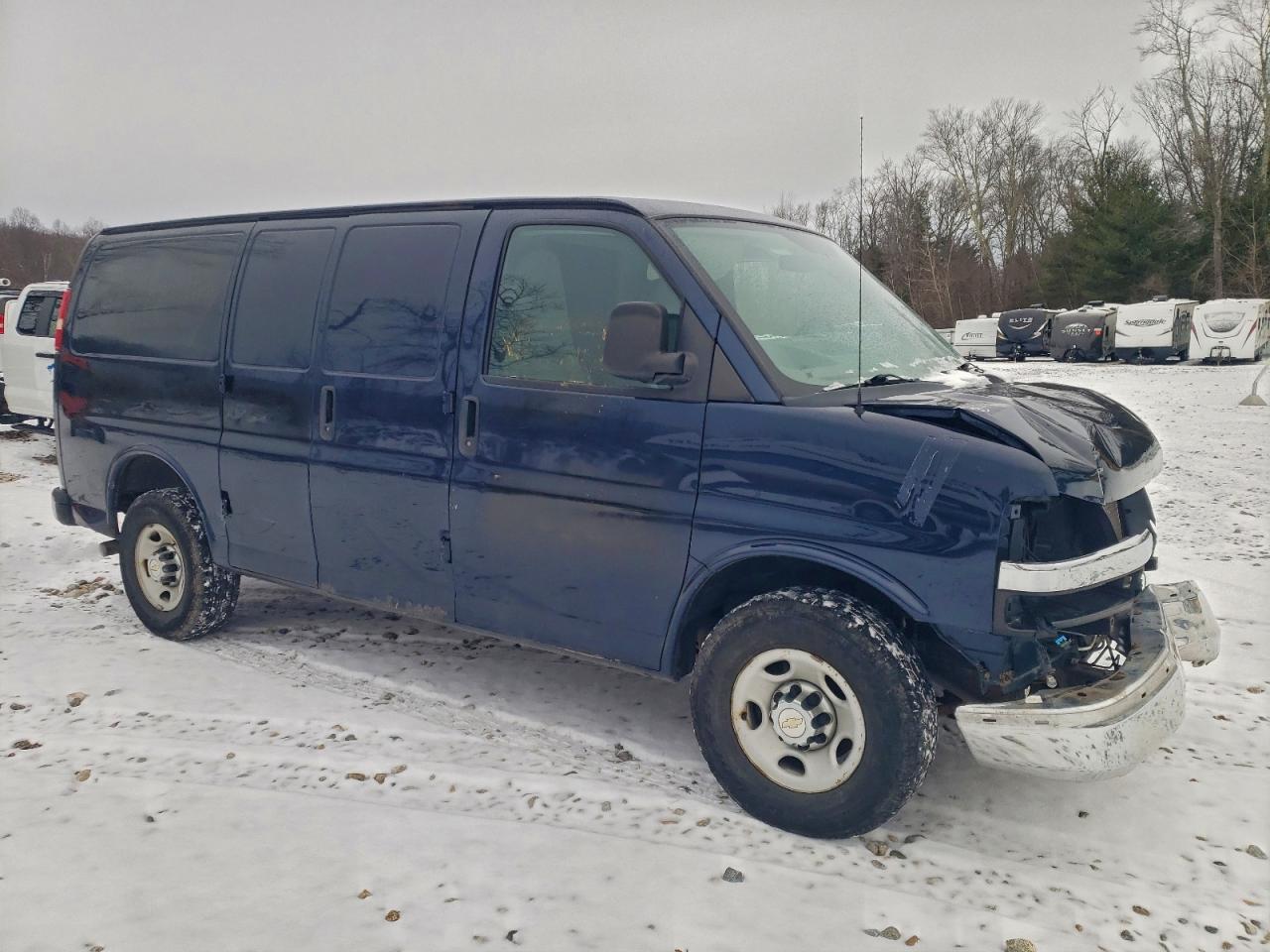 Chevrolet Express Image 12