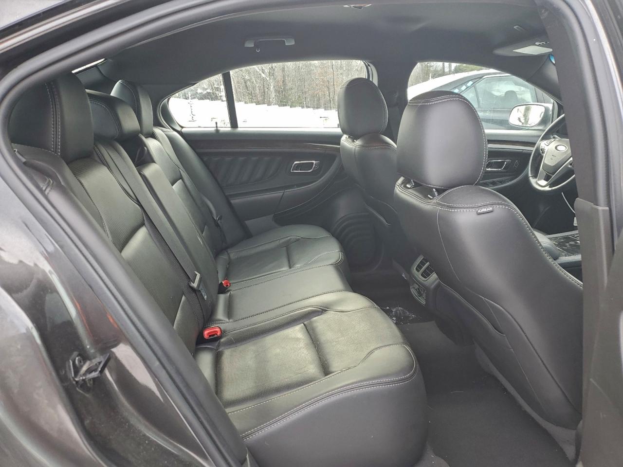 Ford Taurus Limited Image 10