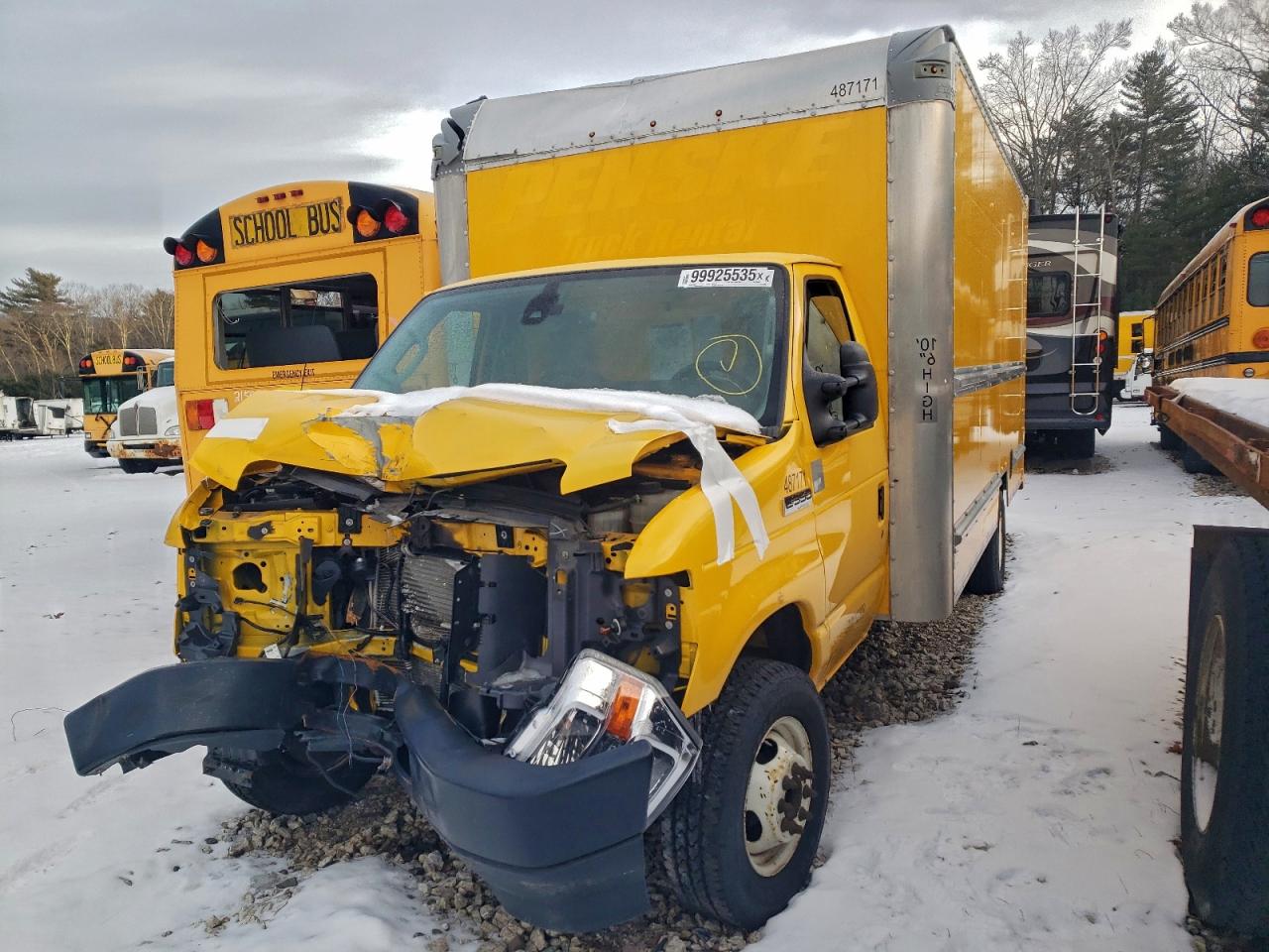 Ford Econoline E350 Super Duty Cutaway Van Image 1