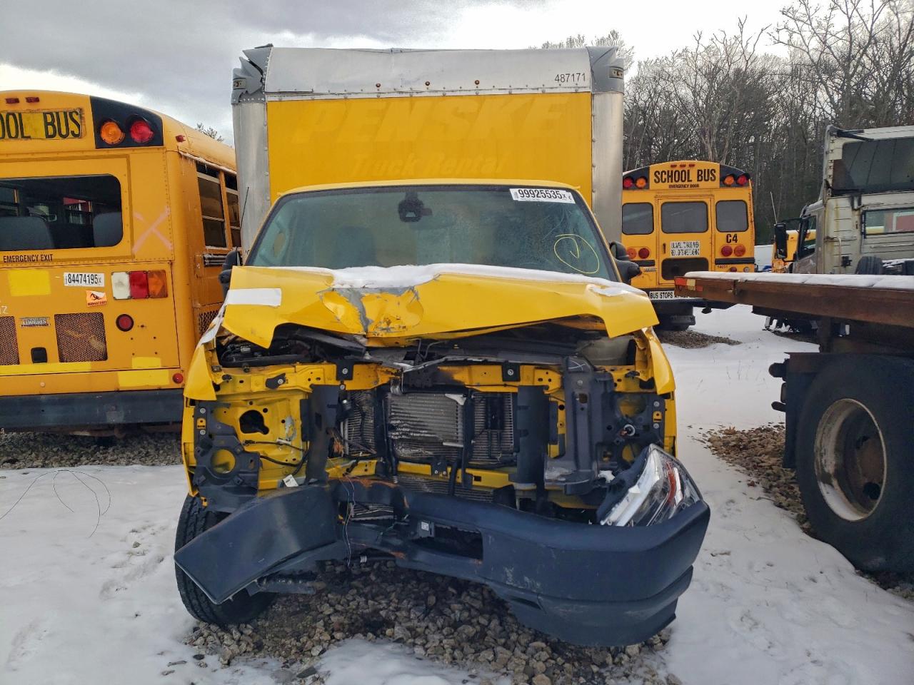 Ford Econoline E350 Super Duty Cutaway Van Image 7