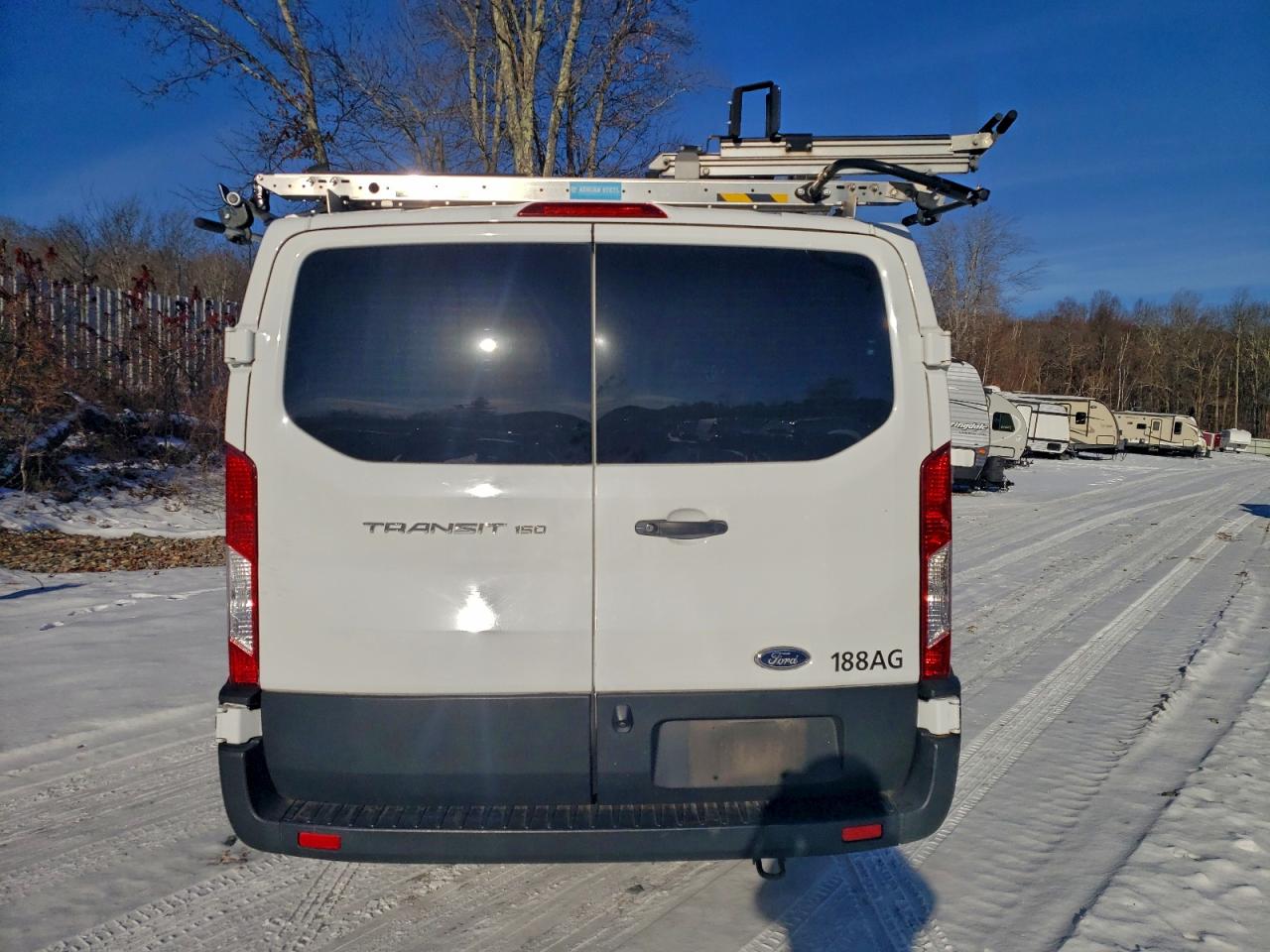 Ford Transit T-150 Image 3