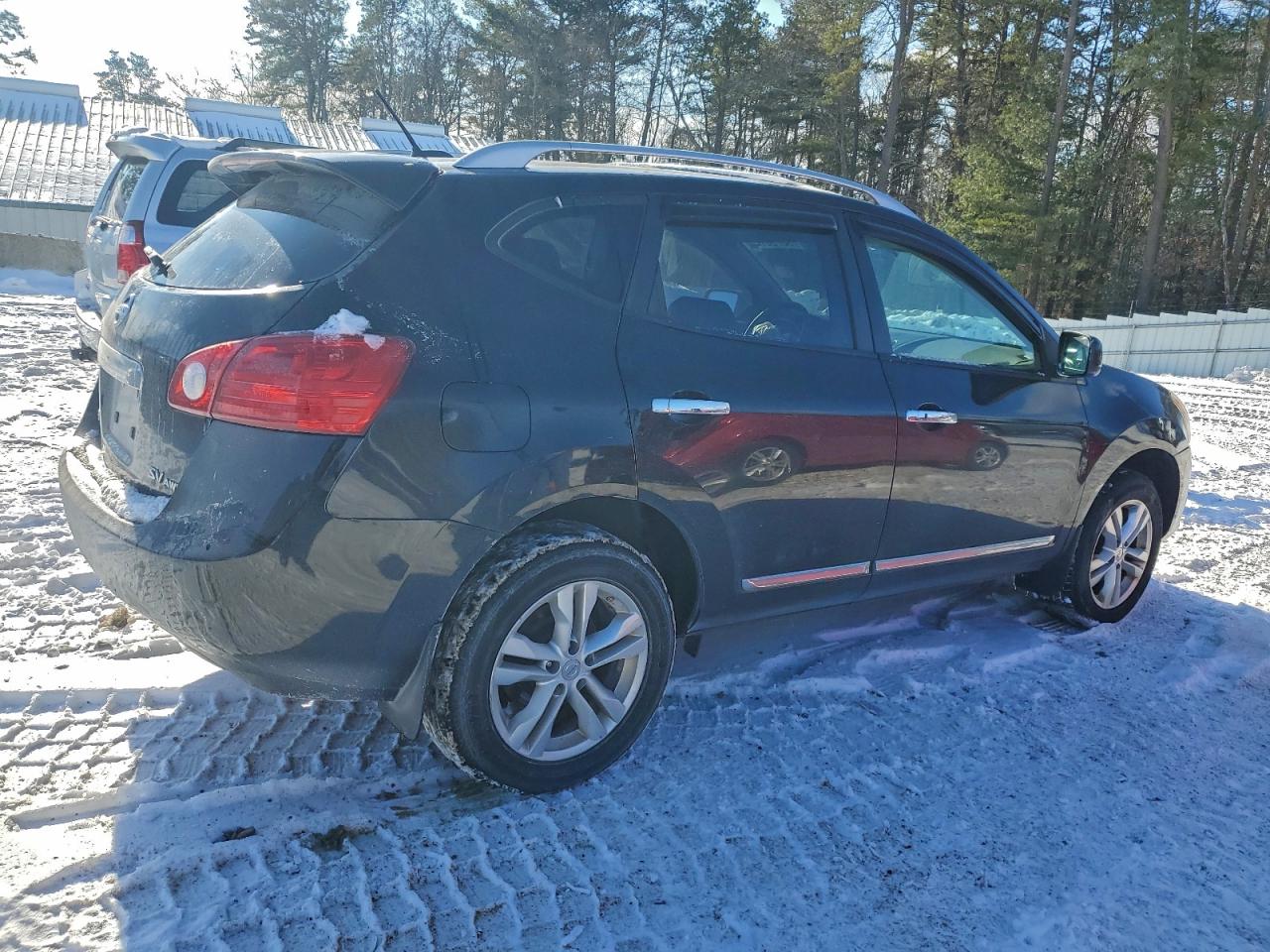 Nissan Rogue S Image 3