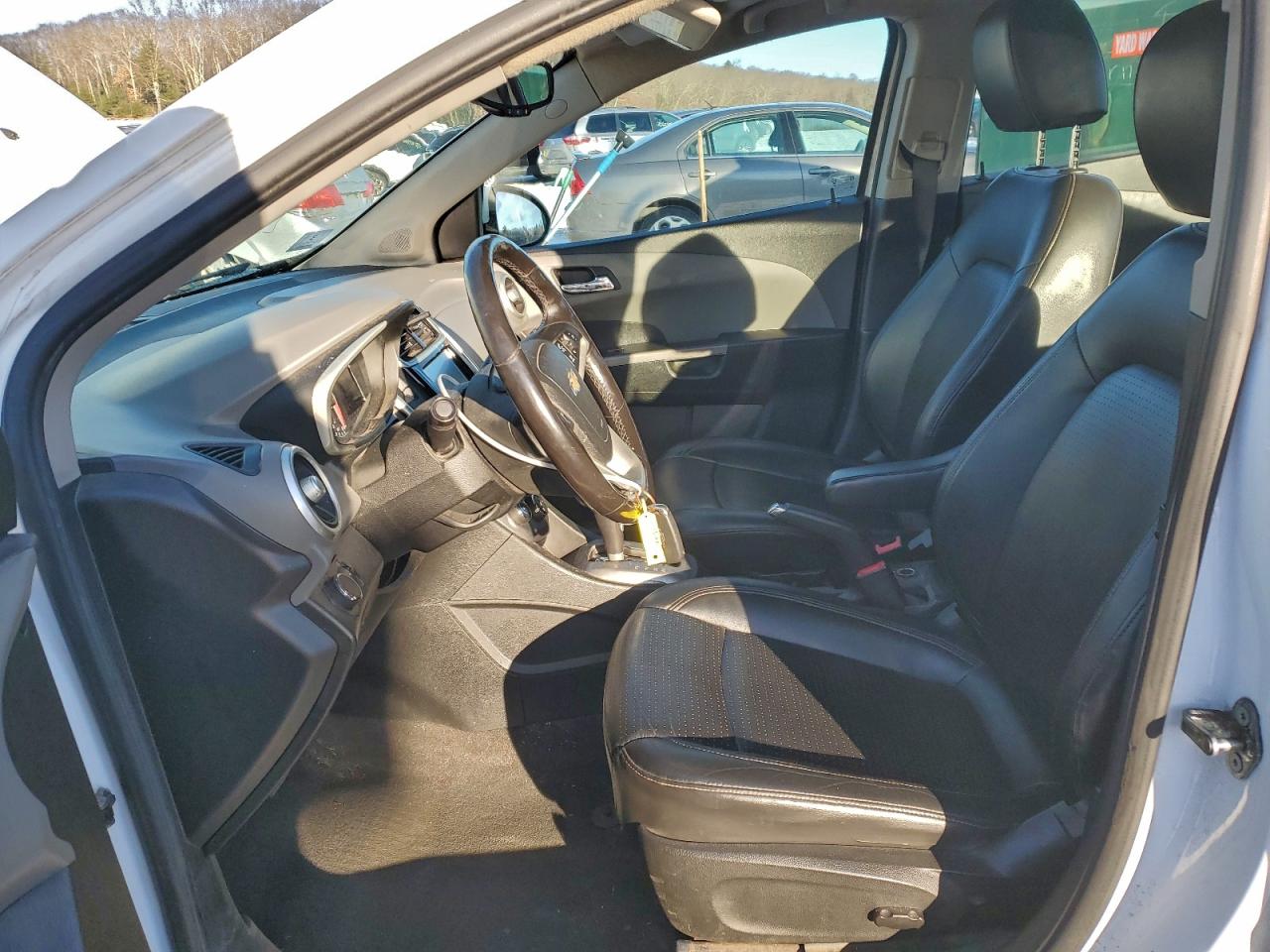 Chevrolet Sonic Premier Image 5