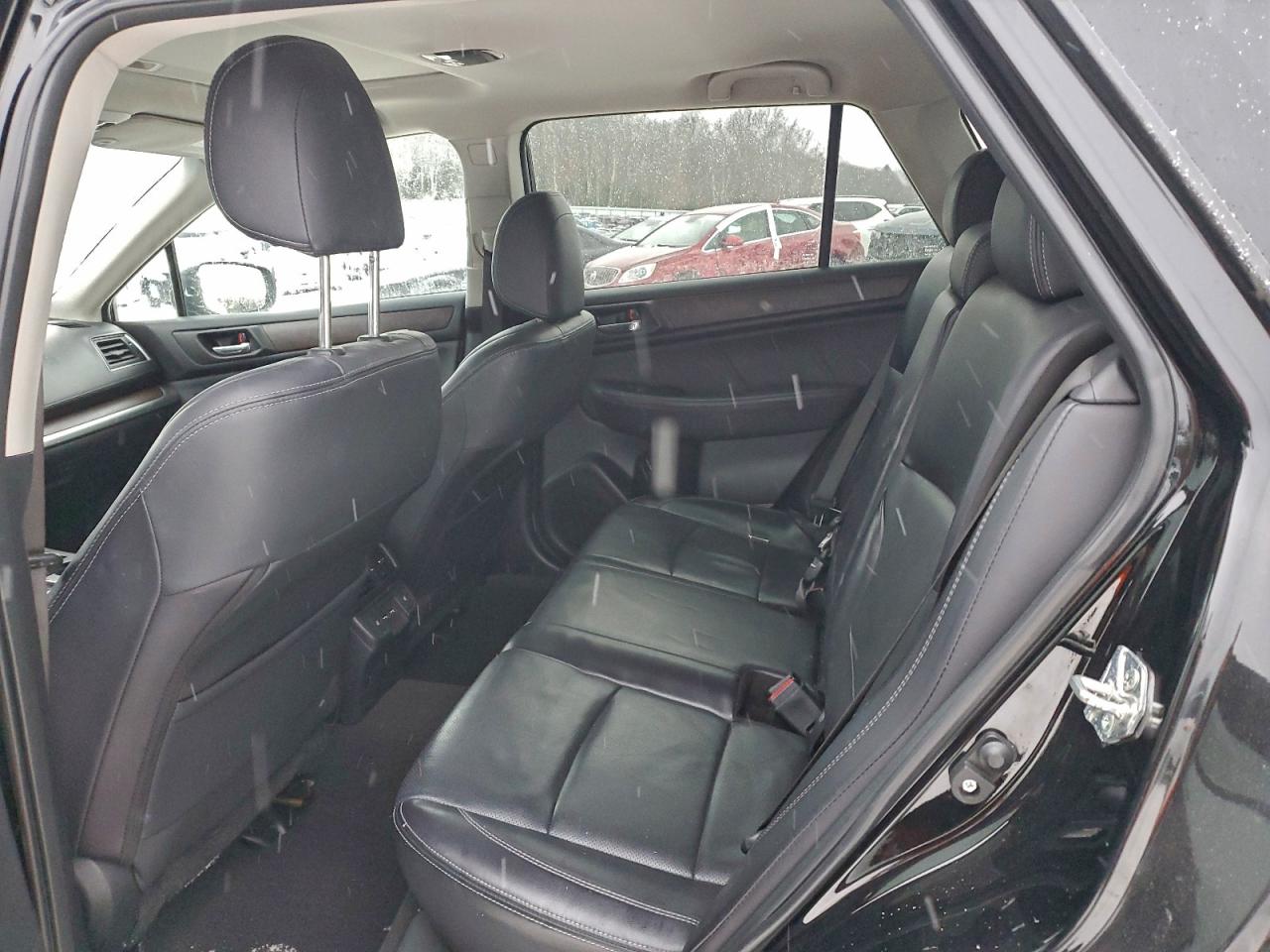 Subaru Outback 2.5i Limited Image 6