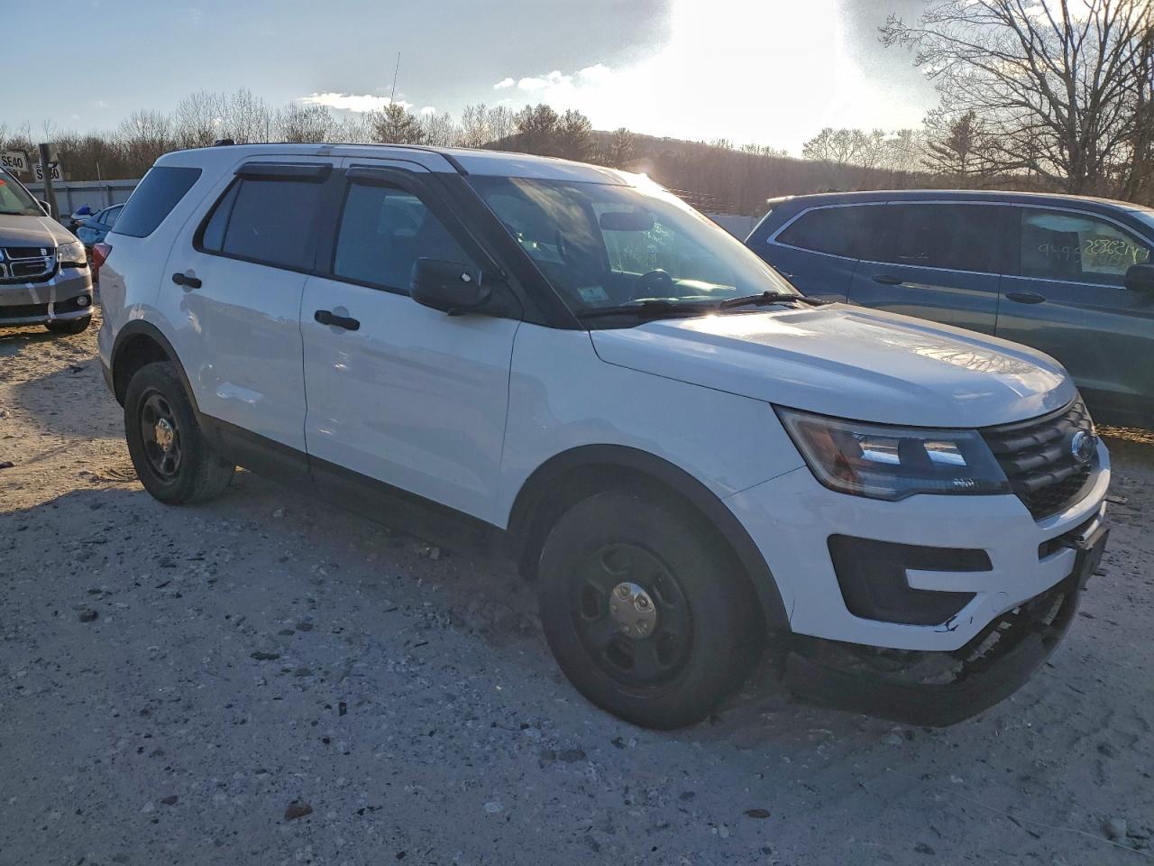 Ford Explorer Police Interceptor Image 13