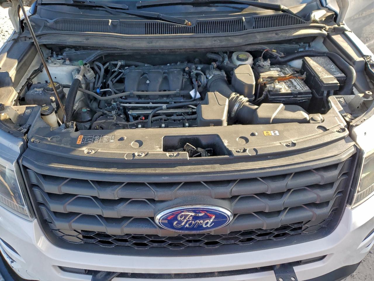 Ford Explorer Police Interceptor Image 9