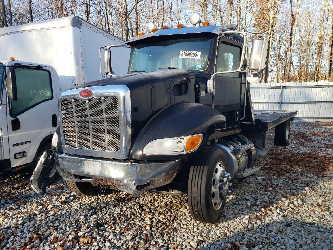 Peterbilt 337 Image 1